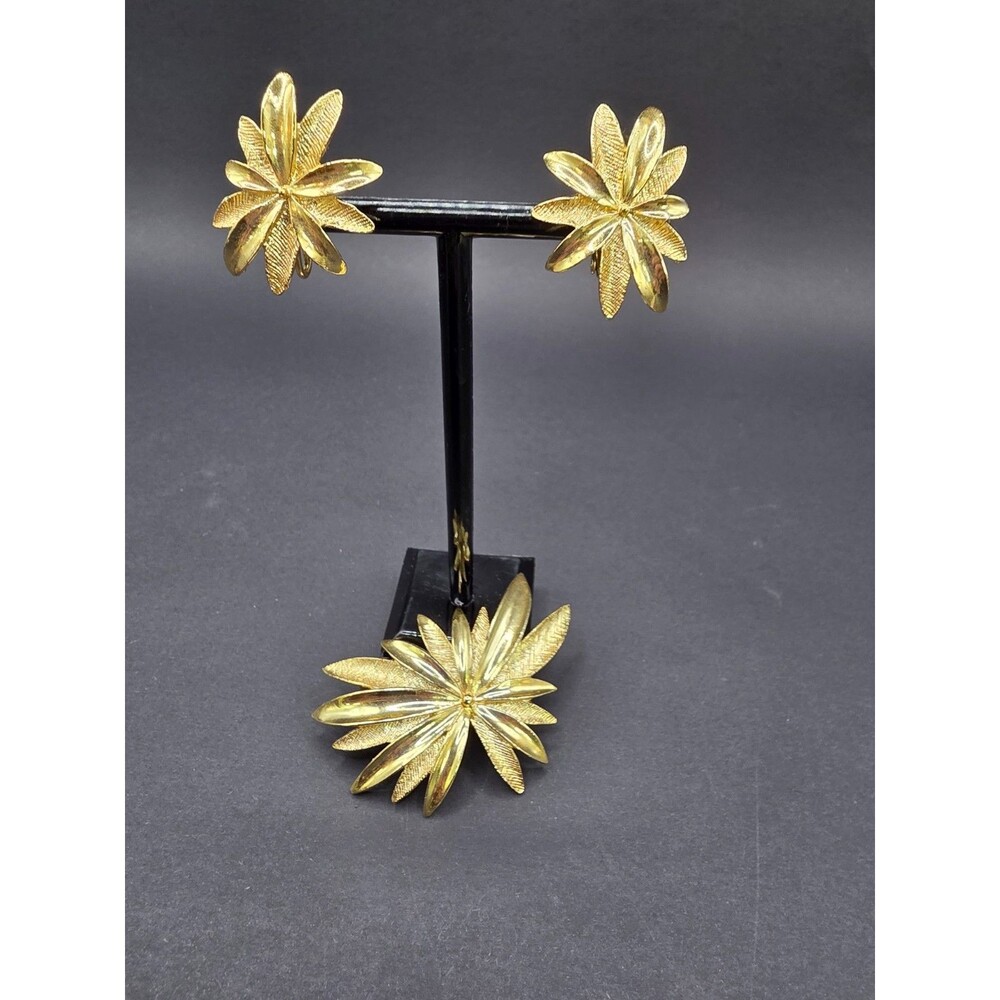 Vintage Sarah Coventry Starburst Brooch & Clip Earrings Gold Tone Set